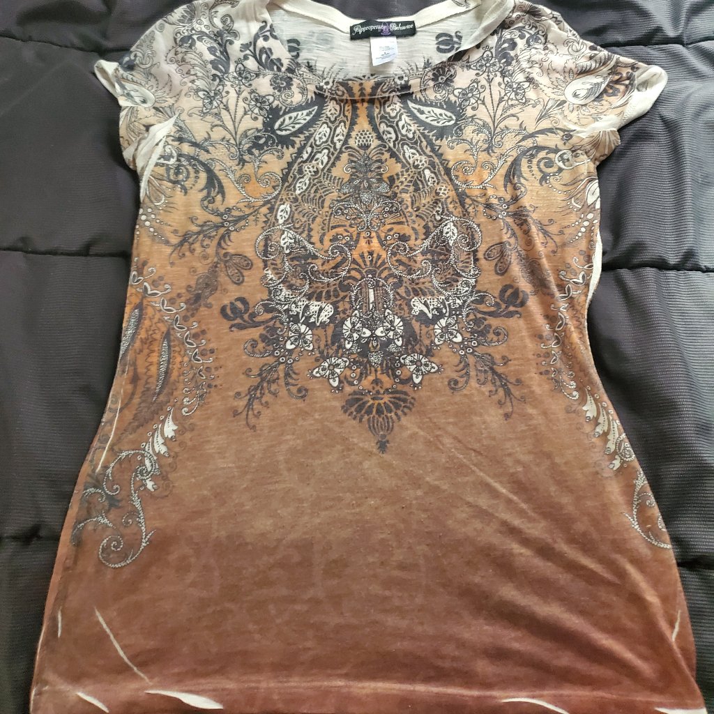 Small Design Tee